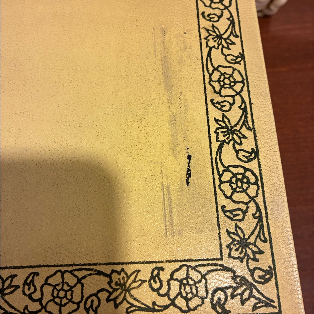 Large Vintage Jewelry Box - Picture 5 of 12